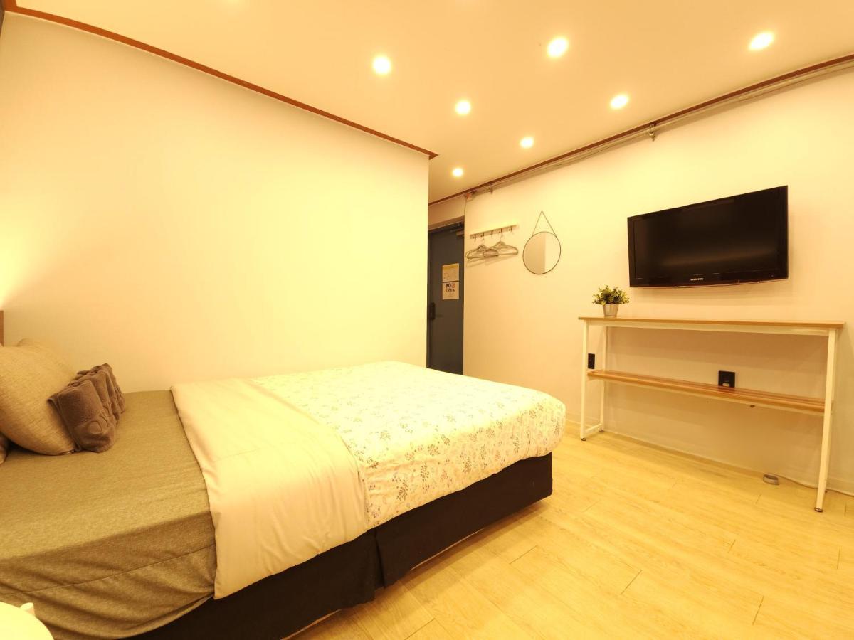 Oyo Rooftop Hostel Seoul Ngoại thất bức ảnh