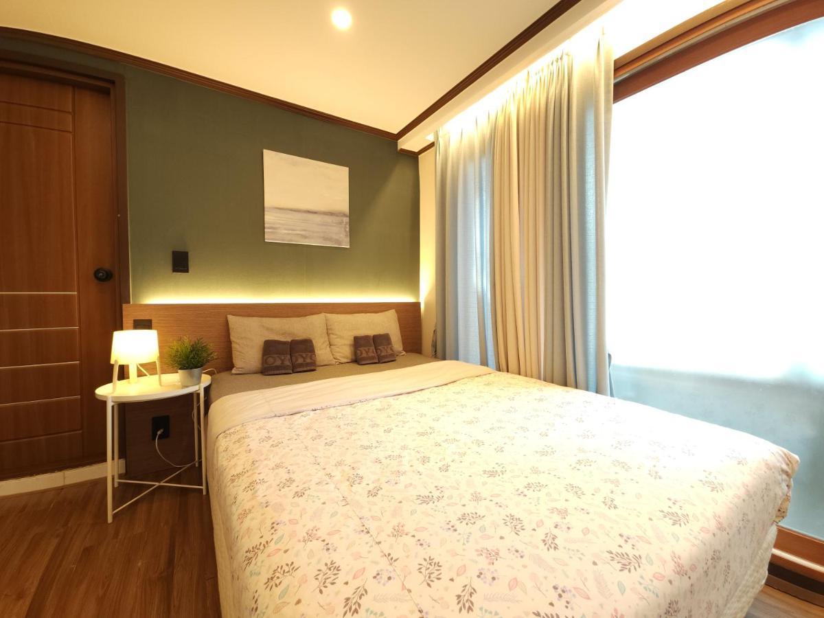 Oyo Rooftop Hostel Seoul Ngoại thất bức ảnh